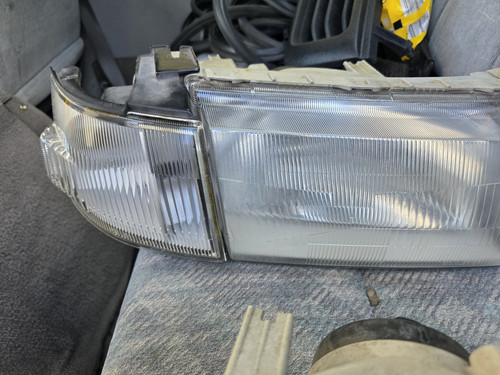 Mazda bongo head lights pair - head,
